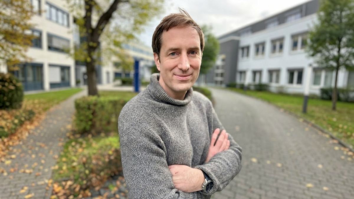 Dr. Alexander Nichau