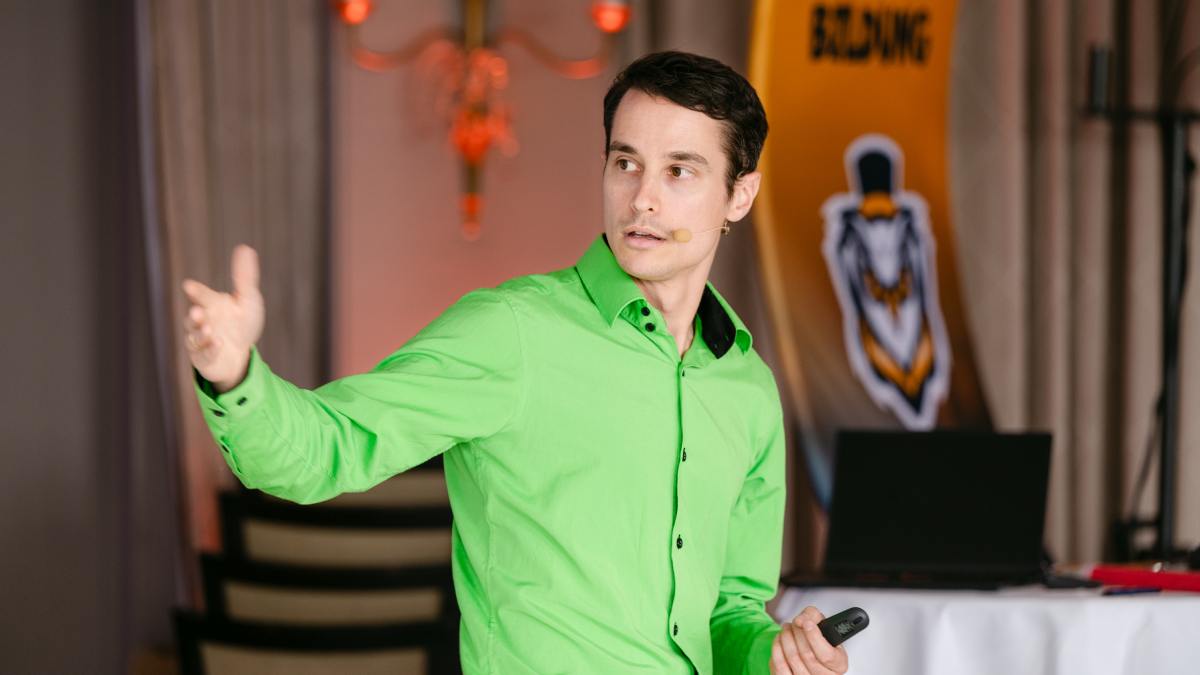 Kevin Wehner, Gründer von Option Wohlstand